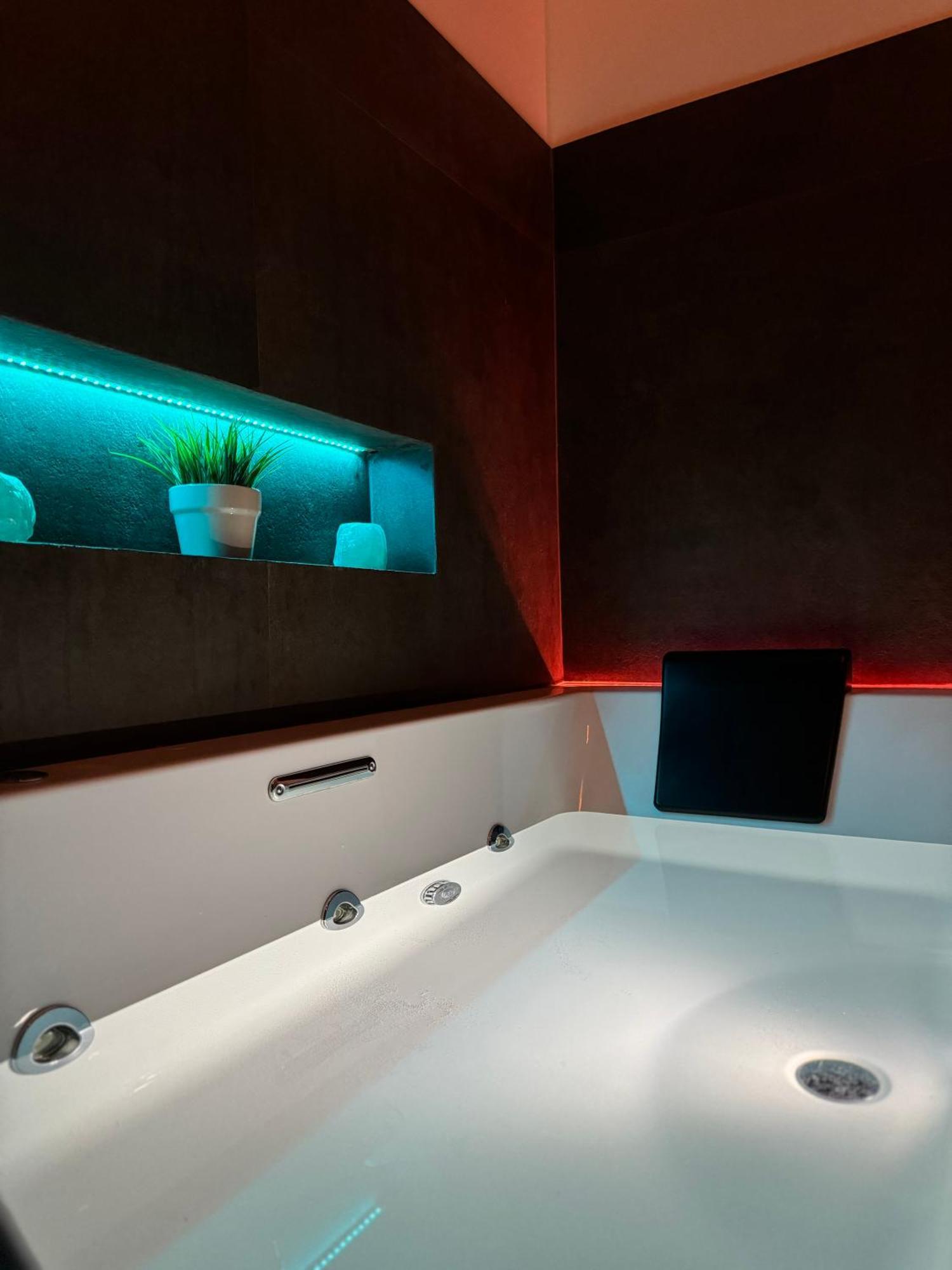 Aquarooms Luxury Suites Палермо Экстерьер фото